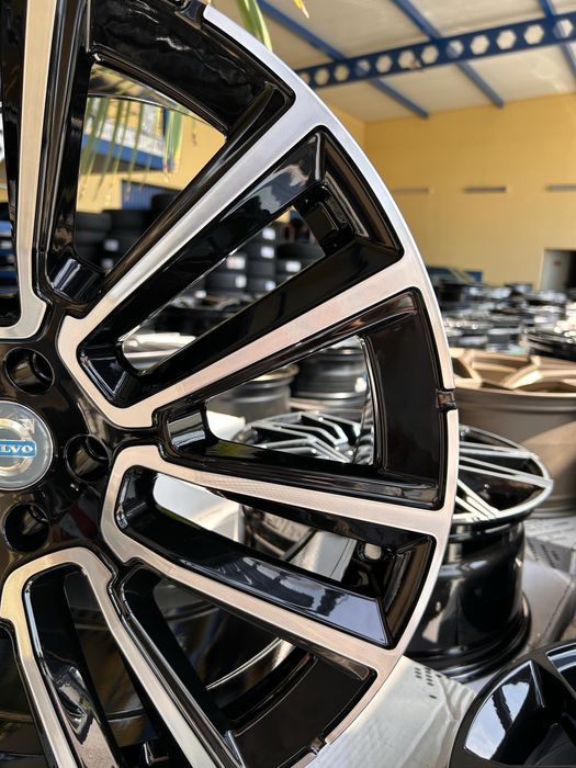 Felgi aluminiowe volvo 19 cali czarno-srebrne