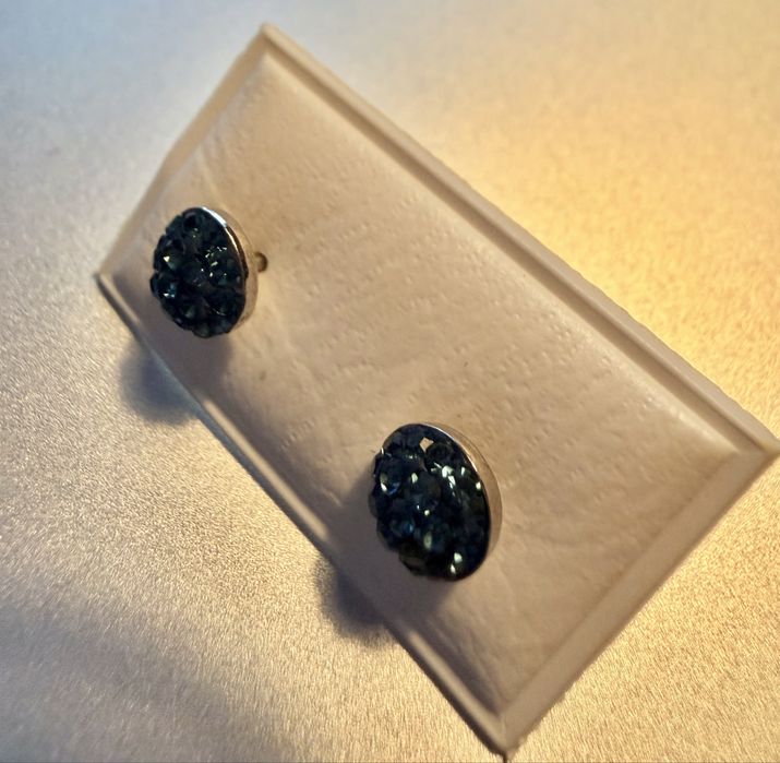 Brincos em prata ( cor azul)