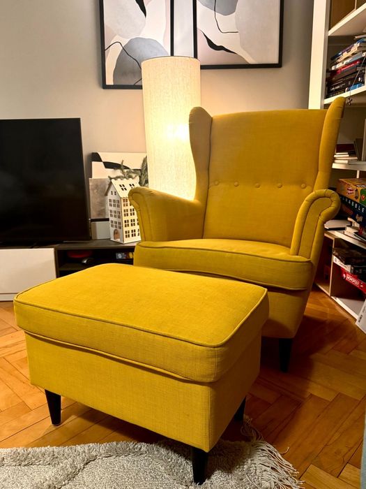 Fotel Ikea uszak z podnóżkiem używany