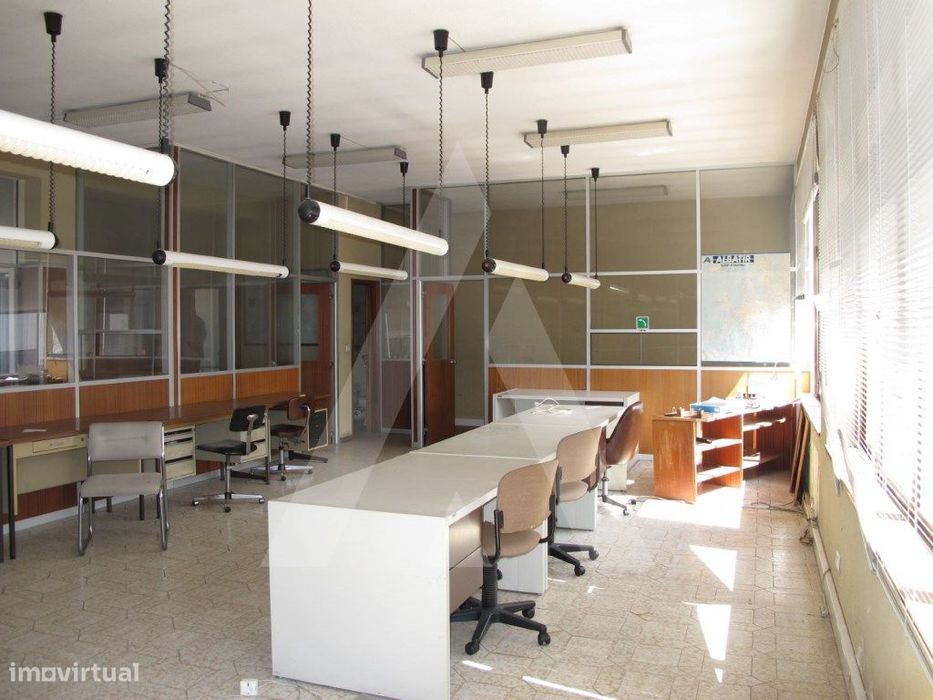 Escritório na Quinta do Simão