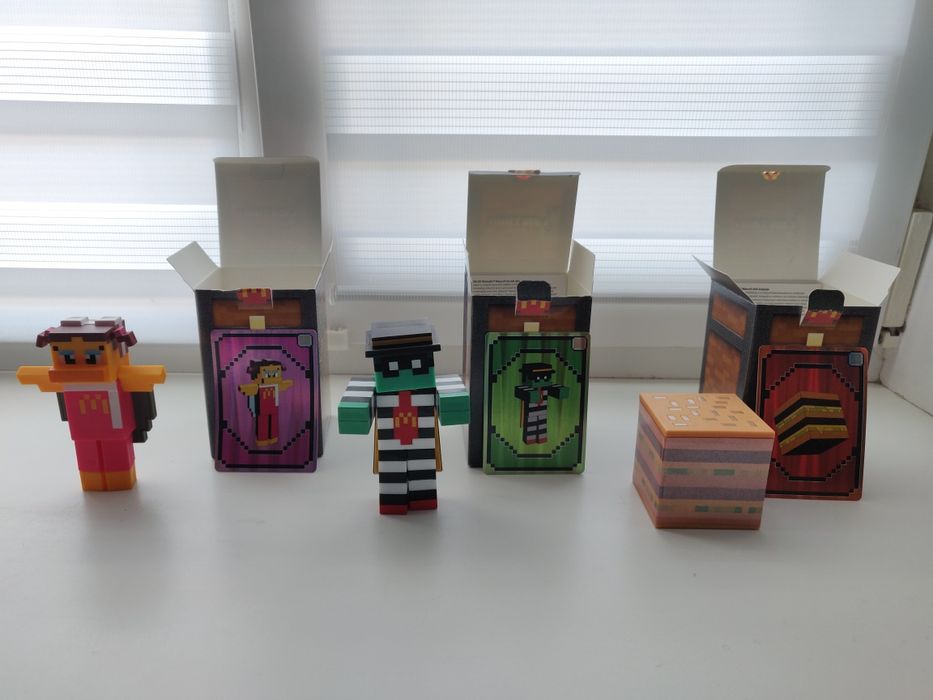 Іграшки серії Minecraft із McDonald's (колекційні)