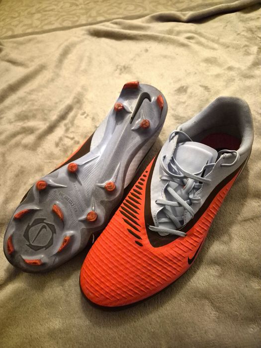 Chuteiras Nike Phantom - Tam. 45
