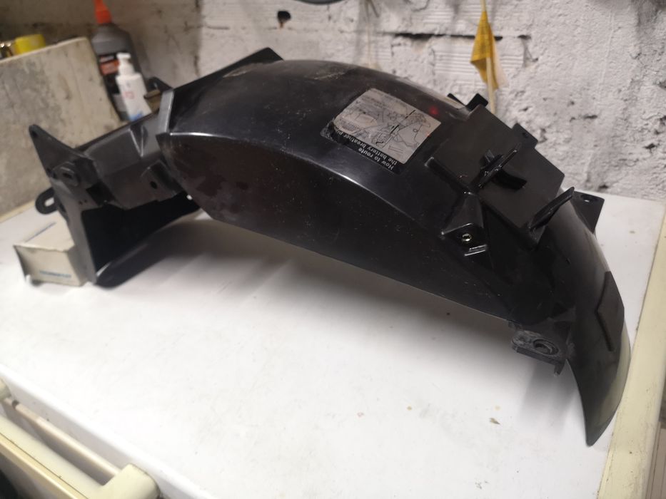 Guarda lamas traseiro completo original da Yamaha FZR 1000 2LA