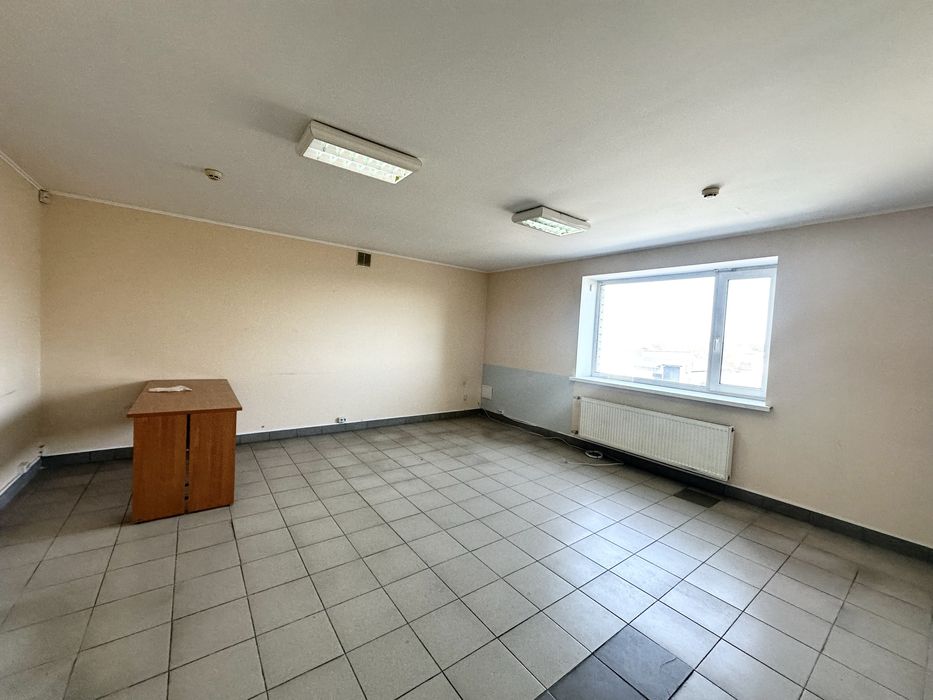 **Любецька! Два Кабінети /6000 + світло