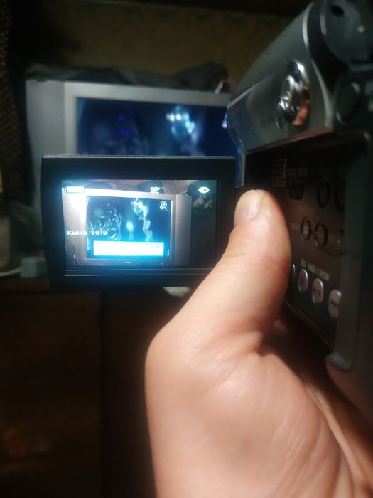 Видеокамера DVD-RW,R Samsung Vp-DC 165w pal+R dual Laer