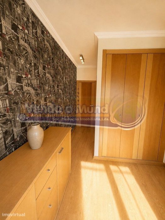 Apartamento T2 em Loures (LXLR045)