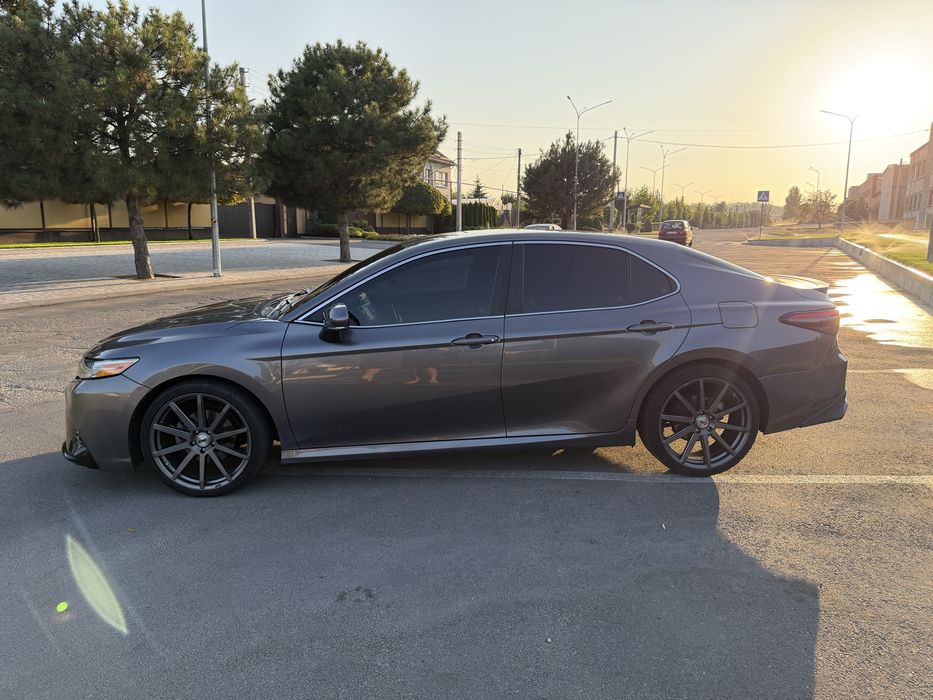 Toyota camry 70