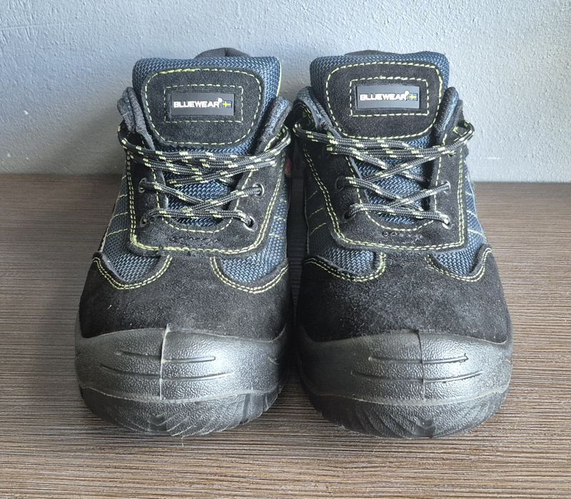 Buty robocze BLUEWEAR S1P SRC rozmiar 43 Nowe