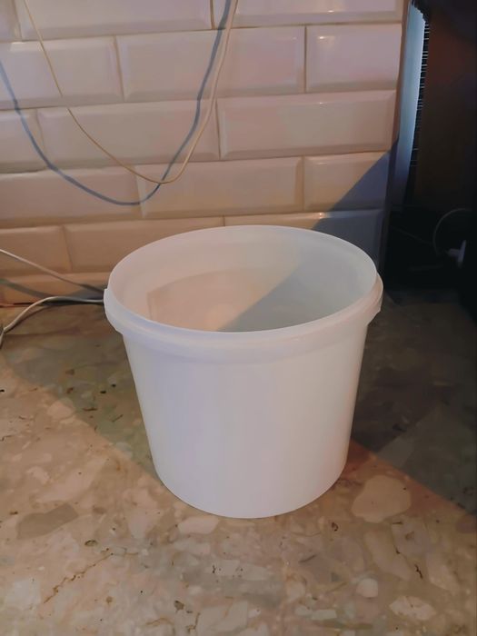 Sprzedam Wiaderka 5L