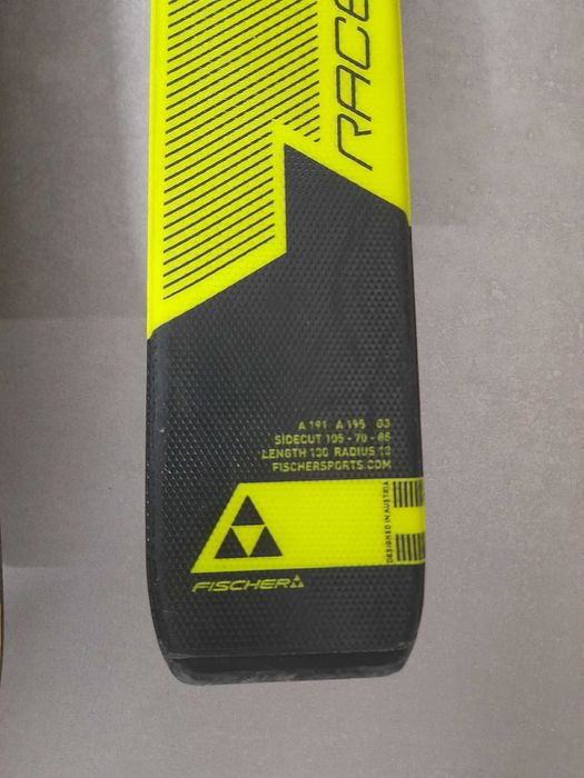 VENDO SKIS Fischer RC4 (130 cm) - Só 110 eur