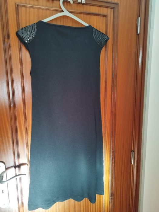 Vestidos pretos malha