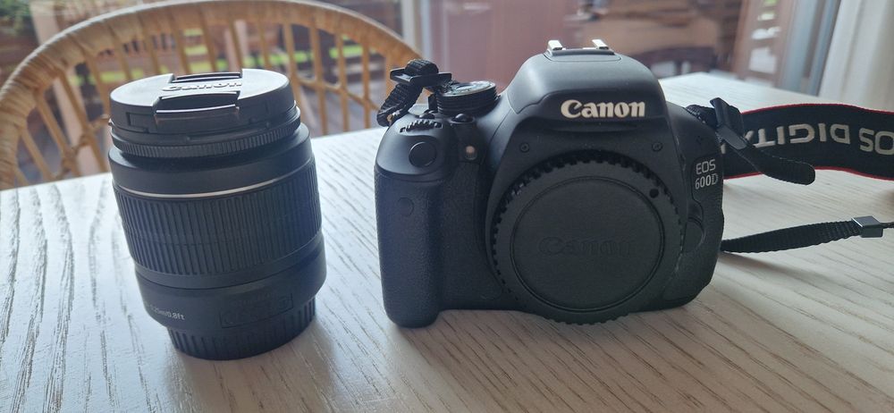 Maquina Fotografica Canon EOS 600D