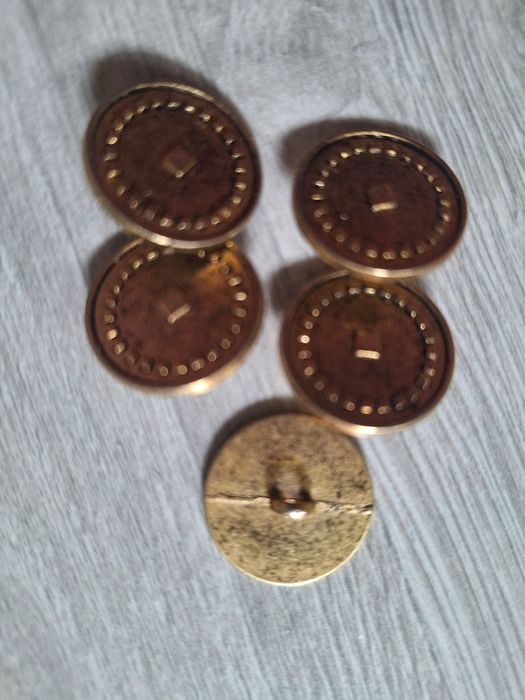 Guziki w stylu vintage