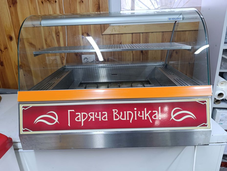 Продам теплову вітрину