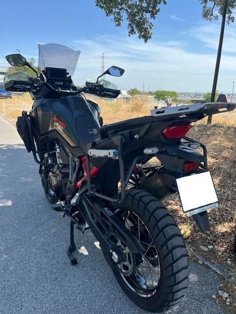 Oportunidade única, Africa Twin 1100 ABS DCT de 2022 totalmente equipada.