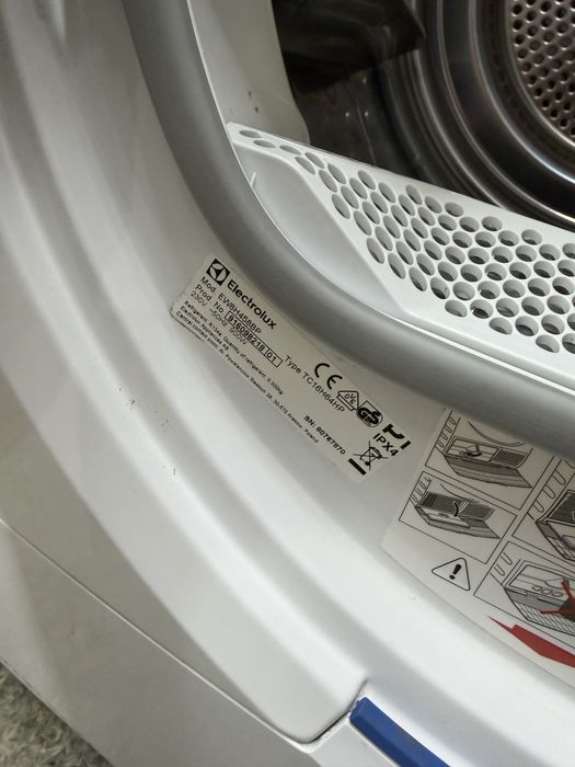 Сушильна машинка Electrolux