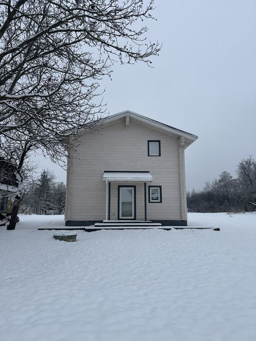 Оренда сучасного будинку з клеєного бруса