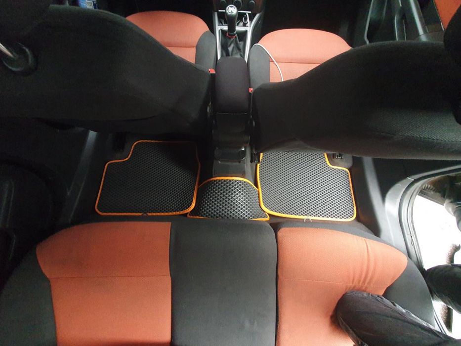 Хіт Ева килимки, єва коври, эво коврики до вашого авто.
