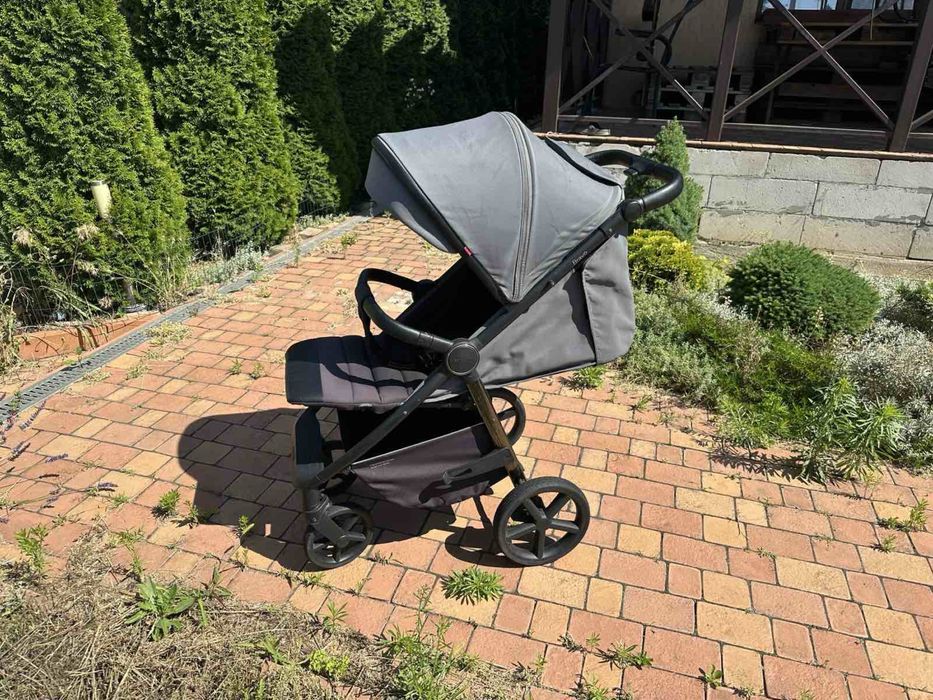 Продам коляску Carrello bravo plus