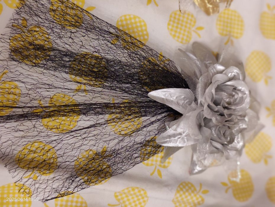 Brincos  girissimos, pregadeira de cabelo