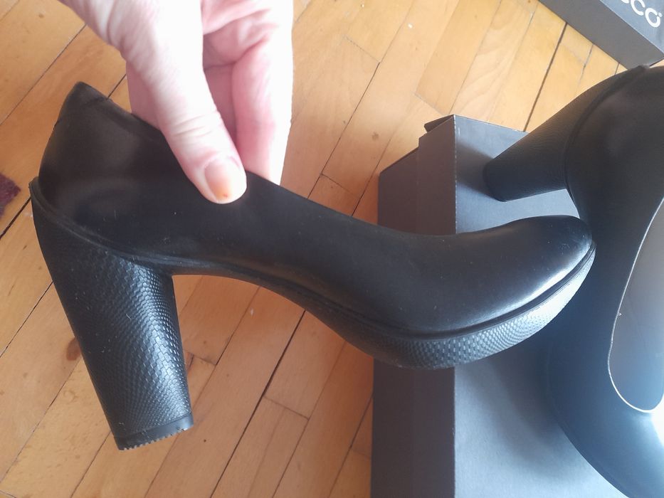 Przepiękne buty ECCO sculptured 75 rozm39 jak NOWE