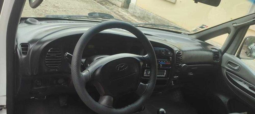 Comercial Convertida em Camper Hyundai H1.