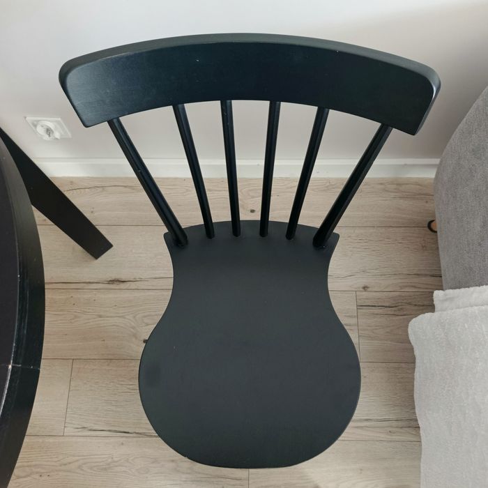 Stół okrągły rozkładany Ikea BJURSTA i dwa krzesła