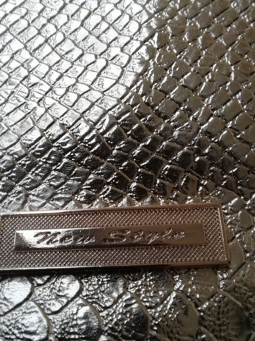 Женская золотая сумочка