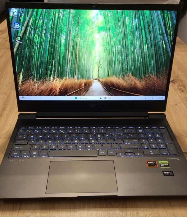 Laptop HP VICTUS 16" Ryzen 7 RTX 4070 16 GB Ram 512 SSD Win 11 GWAR.
