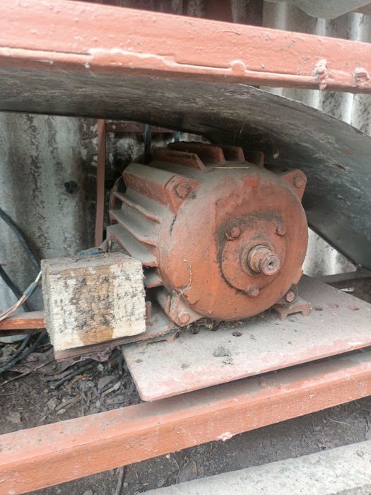 Продам циркулярку. 5300 грн