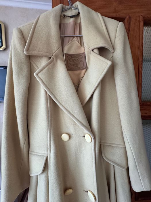 Пальто осіннє, довге, жовте