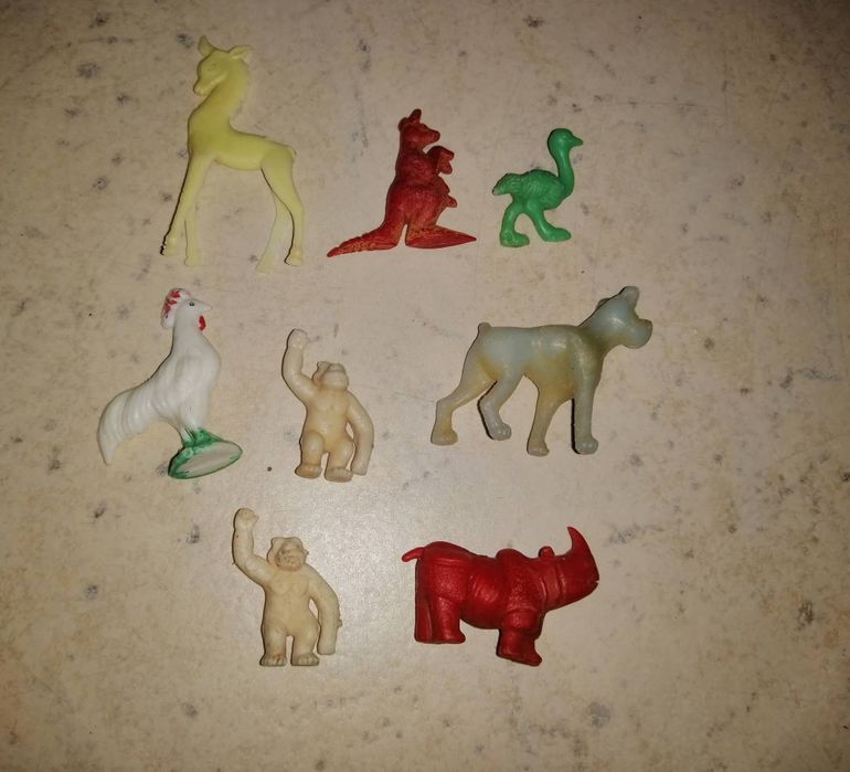Bonecos Monocromáticos olá Rajá outros