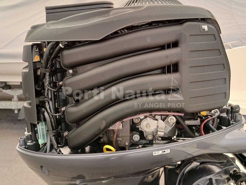 Motor Yamaha F130LA