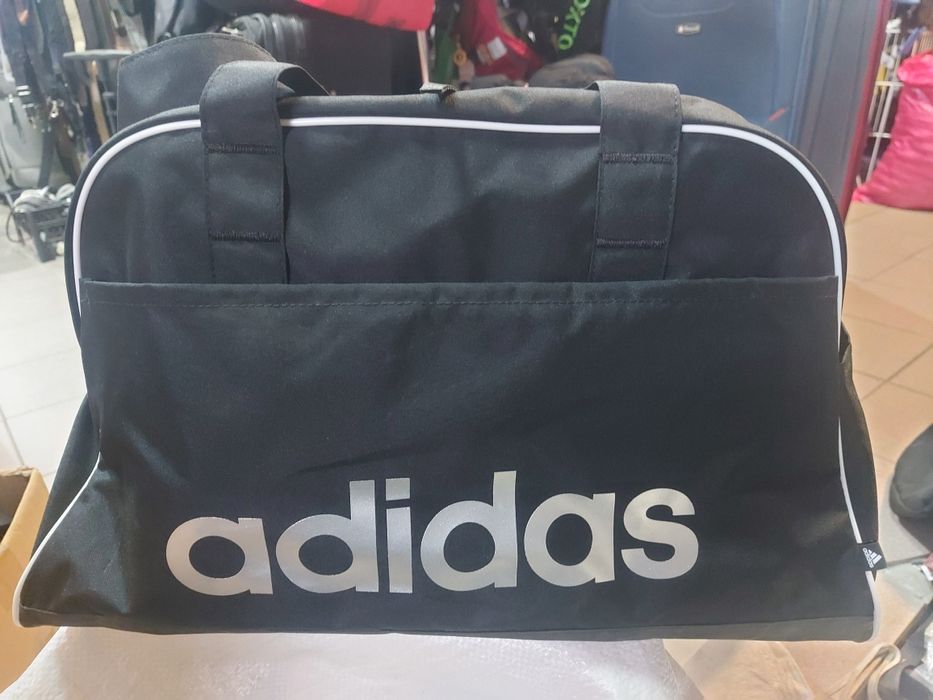 Сумка для боулінгу Adidas.