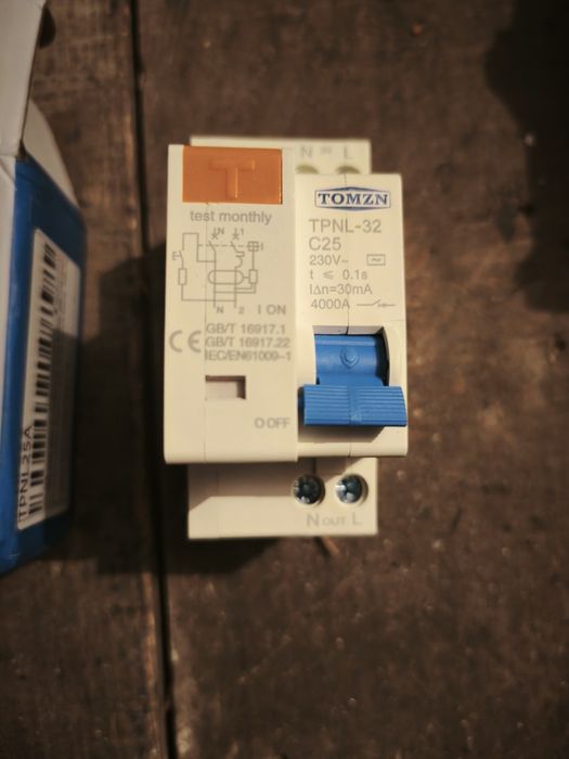 УЗО,Диференциальный автомат Tomzn TPNL-32 C25.