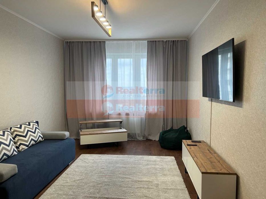 Оренда 2к.квартири вул.Ревуцького 54 Б метро Харьківська