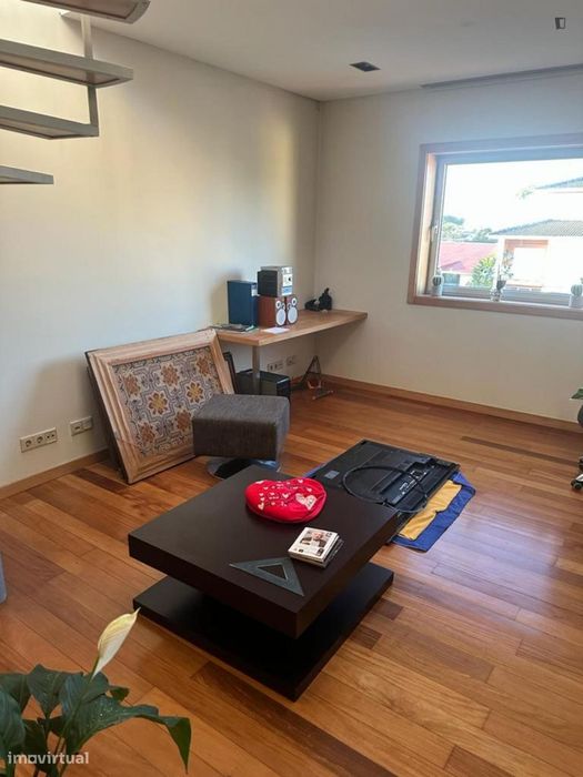 Quarto - localizado em Vila nova de gaia