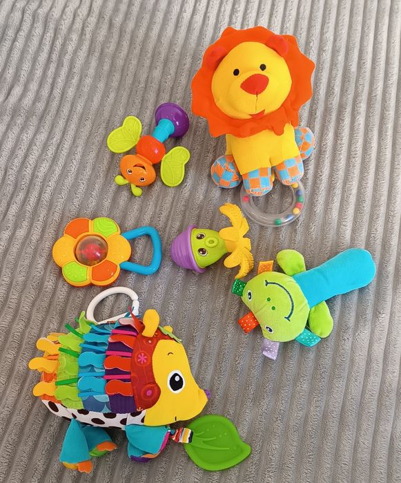 Розвиваючі дитячі іграшки