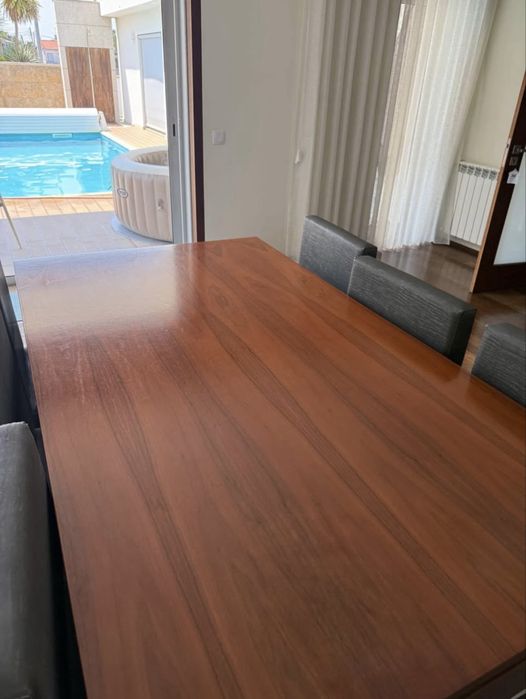 Mesa de Jantar Extensivel + 6 cadeiras