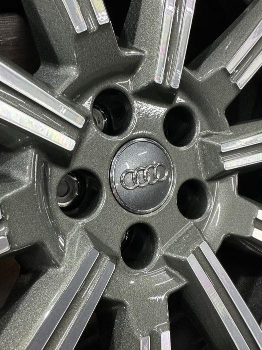 99 Оригинальные литые диски AUDI Q7 4K 5/112 R20 et33