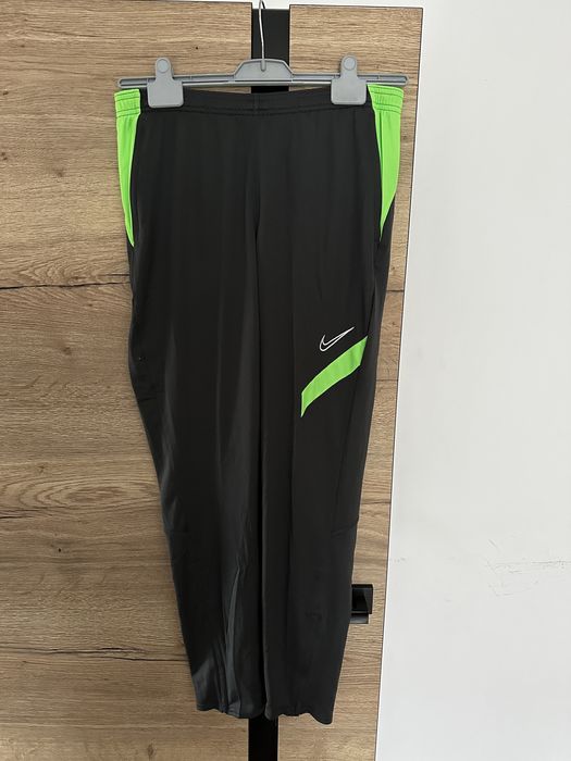 Nike spodnie rozmiar M