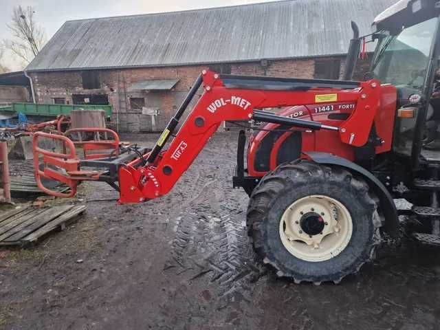 Ładowacz czołowy TUR-4 WOL-MET 1500kg Massey Ferguson Forterra dowóz montaż