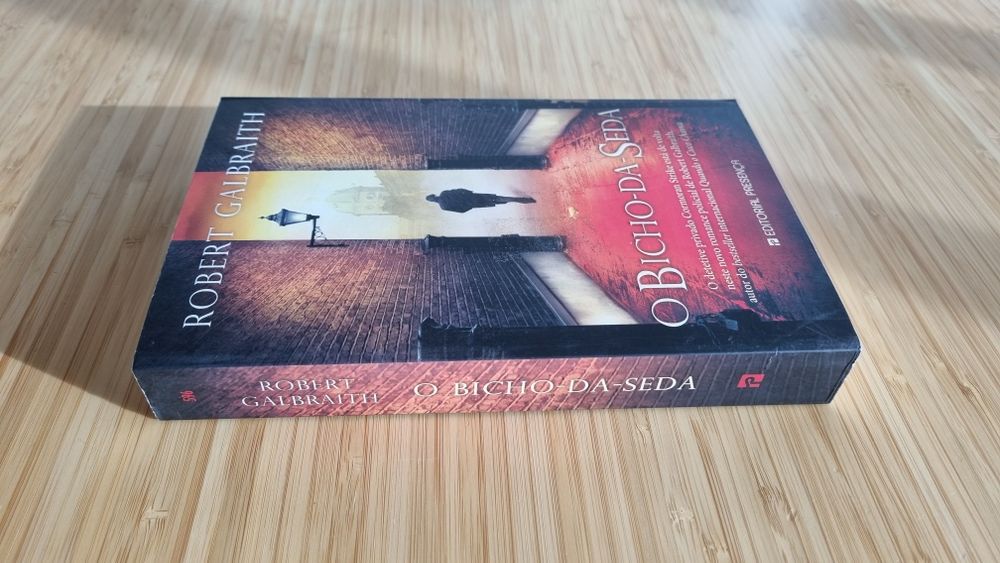 Livro O Bicho-da-Seda Robert Galbraith
de Robert Galbraith