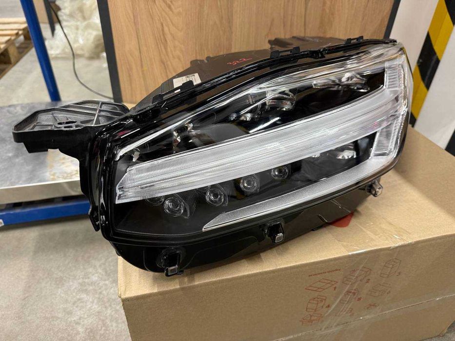 Фара ліва права Mid Led Volvo XC90 Usa 2019-2023 Америка 31655179