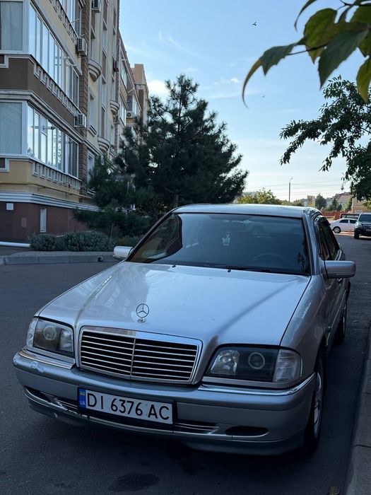 Mercedes w202 2000 год 2.0 газ/бенз