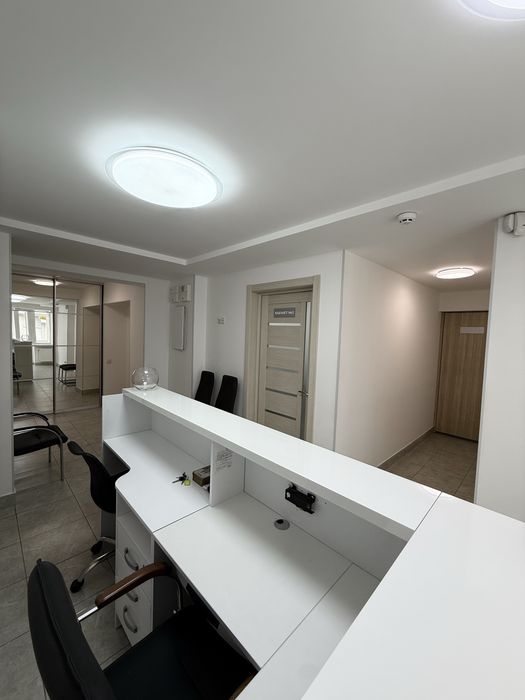 Продаж комерційного приміщення з ремонтом, 80 м², по вул. Одеська