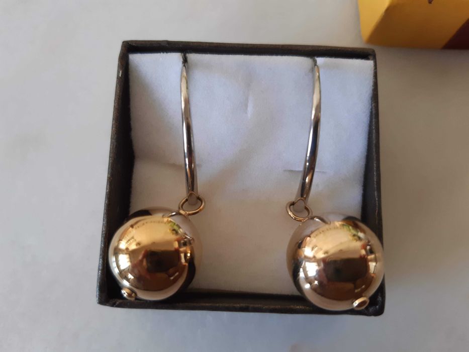 Brincos em aço inoxidável, novos