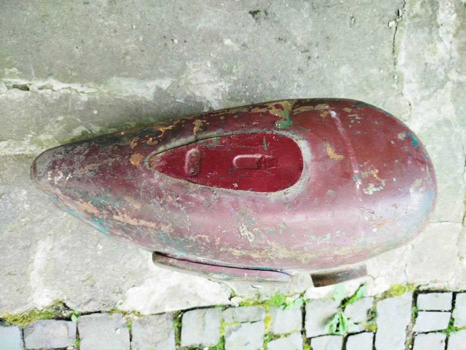 Бак К-750 під ремонт