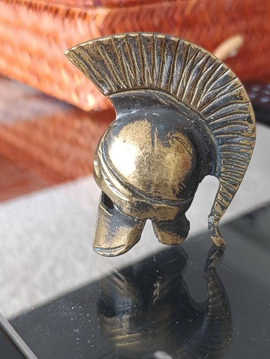 Capacete miniatura romana