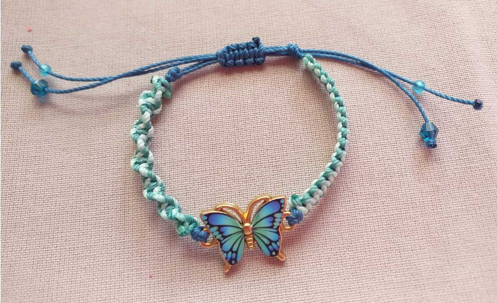 Pulseira em Macramê Borboleta Azul Turquesa